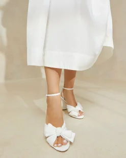 Camellia Beauty Pleated Bow Heel